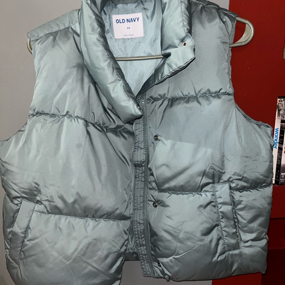 Old Navy Puffer Vest in Sage Green